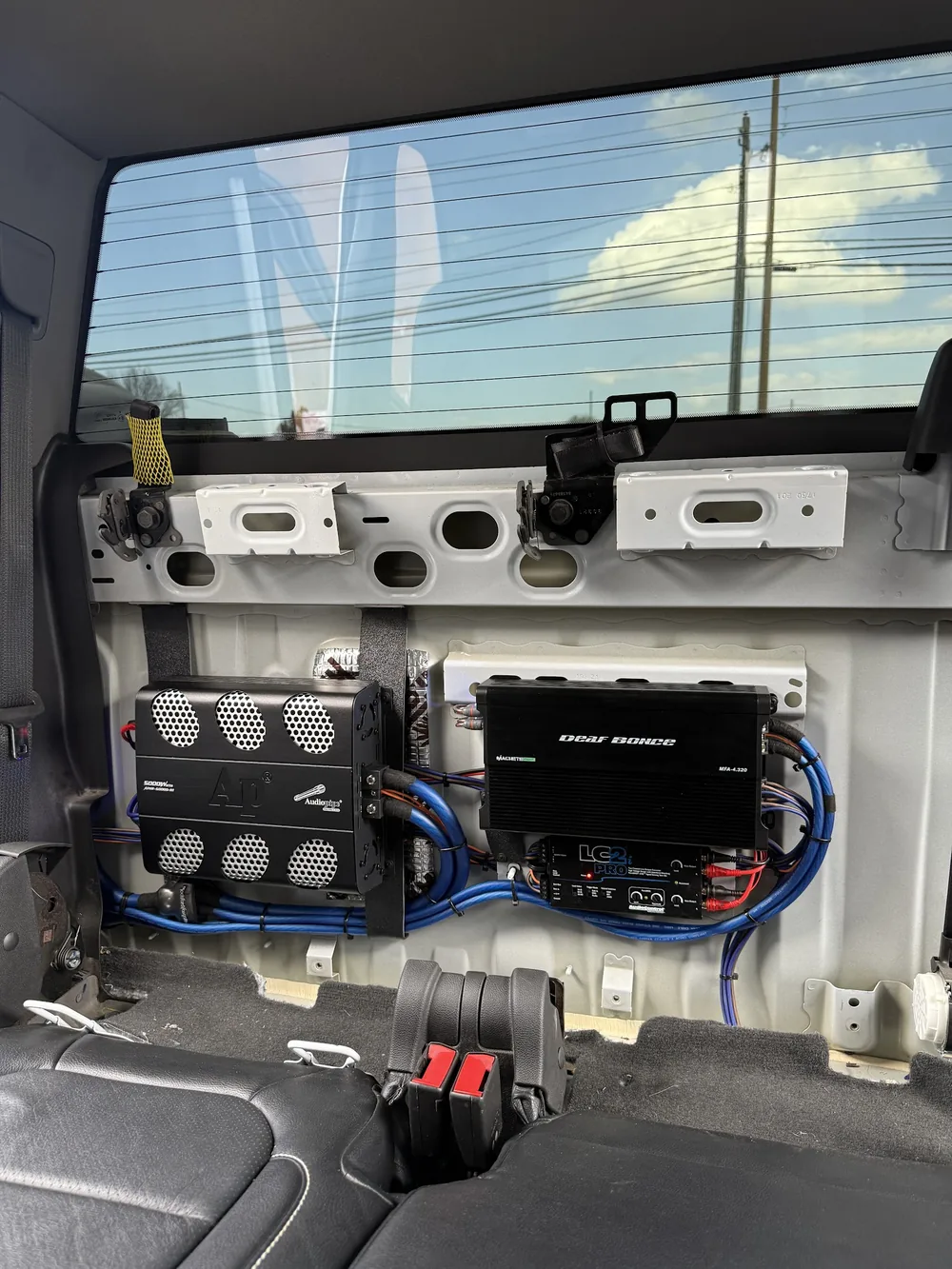 Car audio system by Twinz Audio Lab